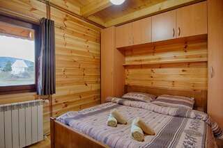 Дома для отпуска Original Wooden Lodge SG Жабляк Дом с 3 спальнями-13